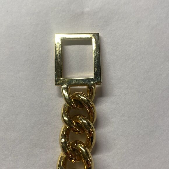 Goldtone large Cuban link Bracelet - Picture 4 of 6